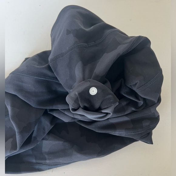 Lululemon Leggings Size 4 - Picture 3 of 4